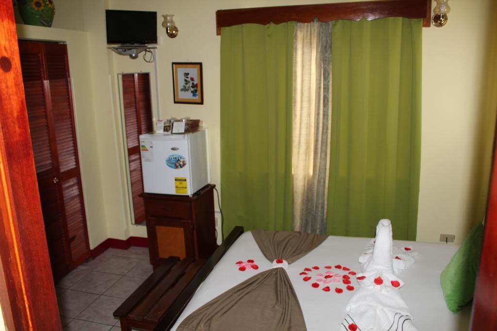 Belcove Hotel & Guesthouse Belize City Exterior foto